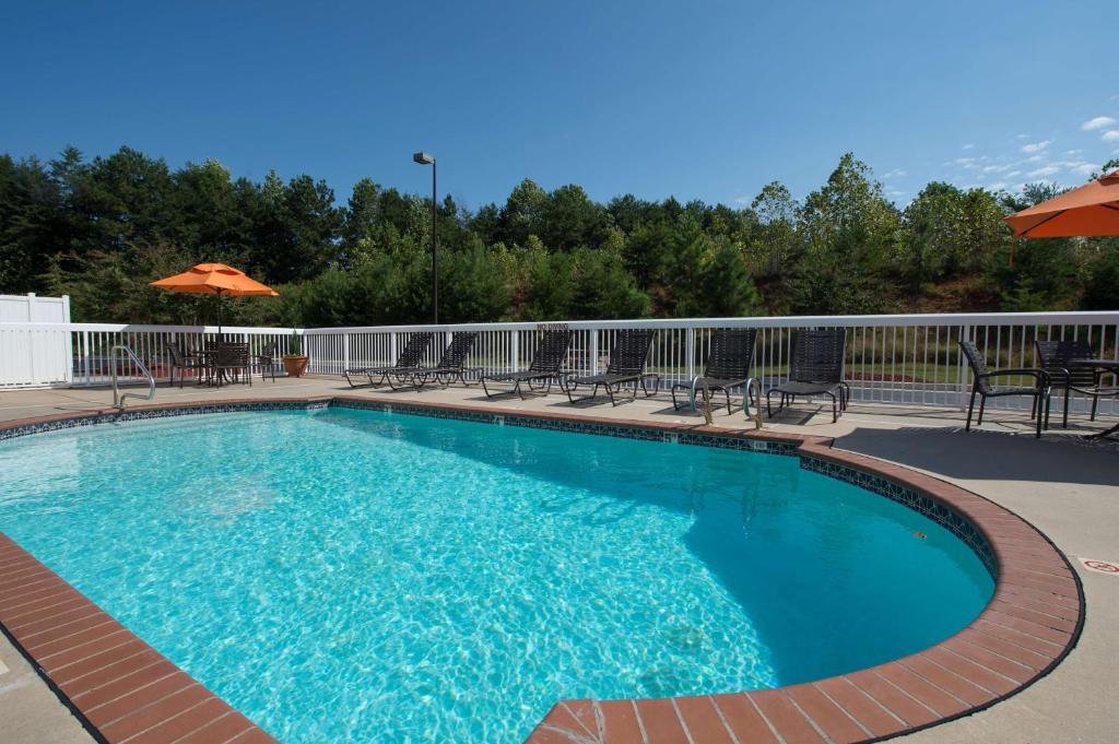 Hampton Inn Cornelia photo 4