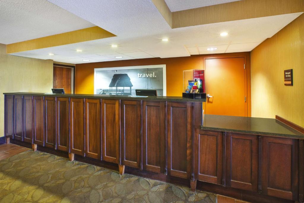 Hampton Inn Gaylord photo 3