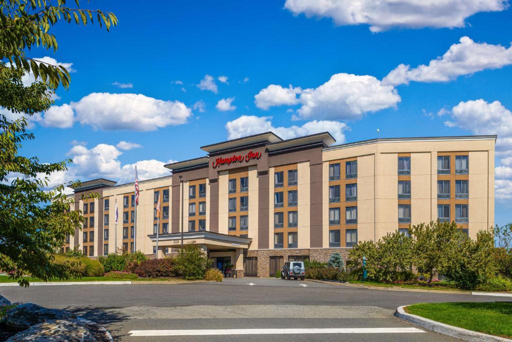 Hampton Inn Carlstadt-At The Meadowlands image