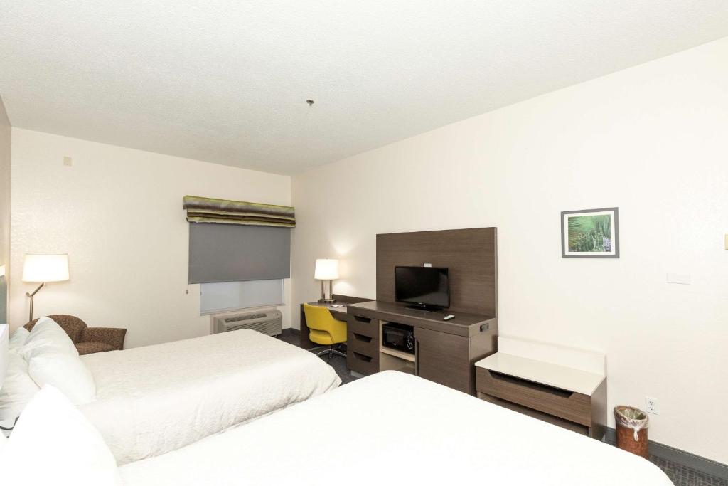 Hampton Inn Kerrville - Tap to explore photos