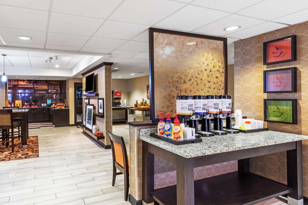 Hampton Inn Aiken photo 2