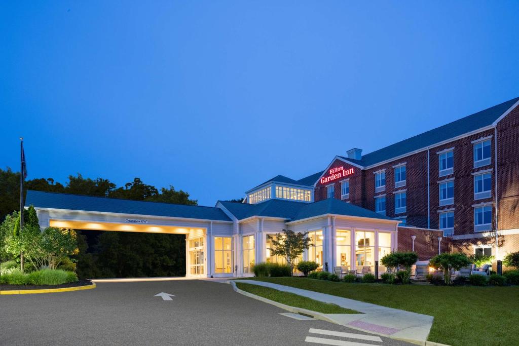 Hilton Garden Inn Mystic/Groton image