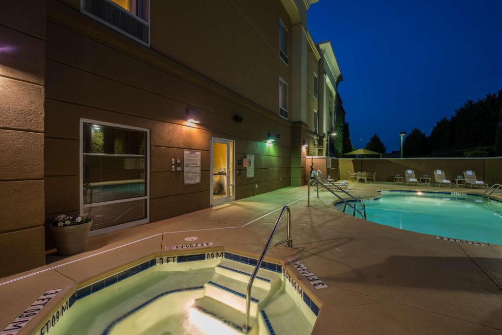 Hampton Inn Easley photo 4