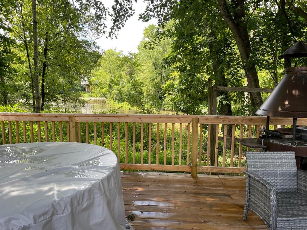Creekside Fantasy Inn photo 1