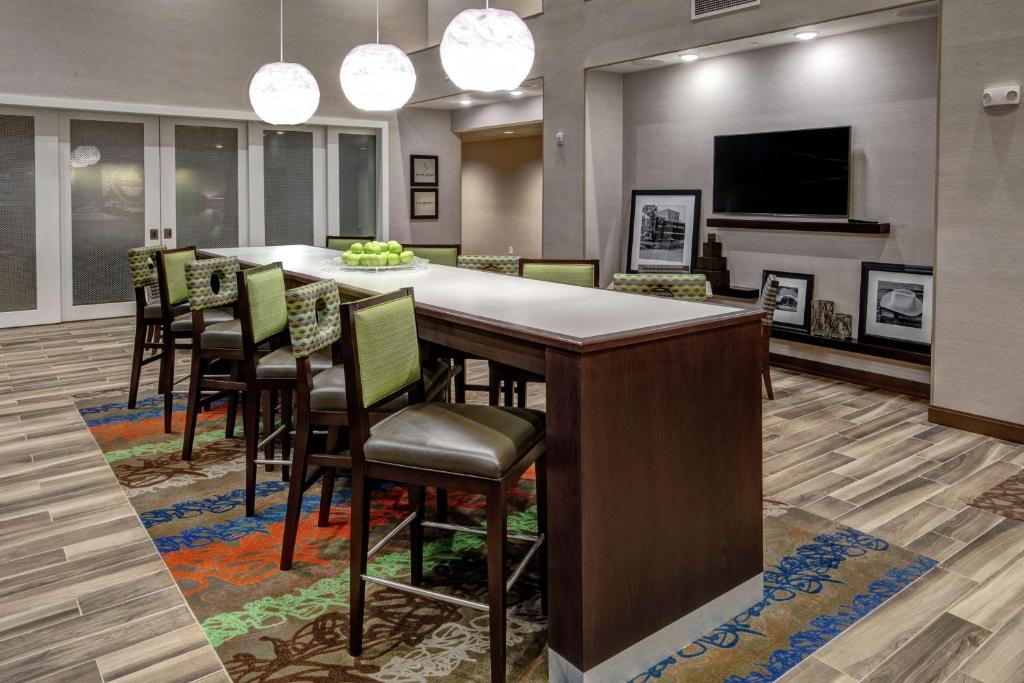 Hampton Inn & Suites Culpeper photo 3