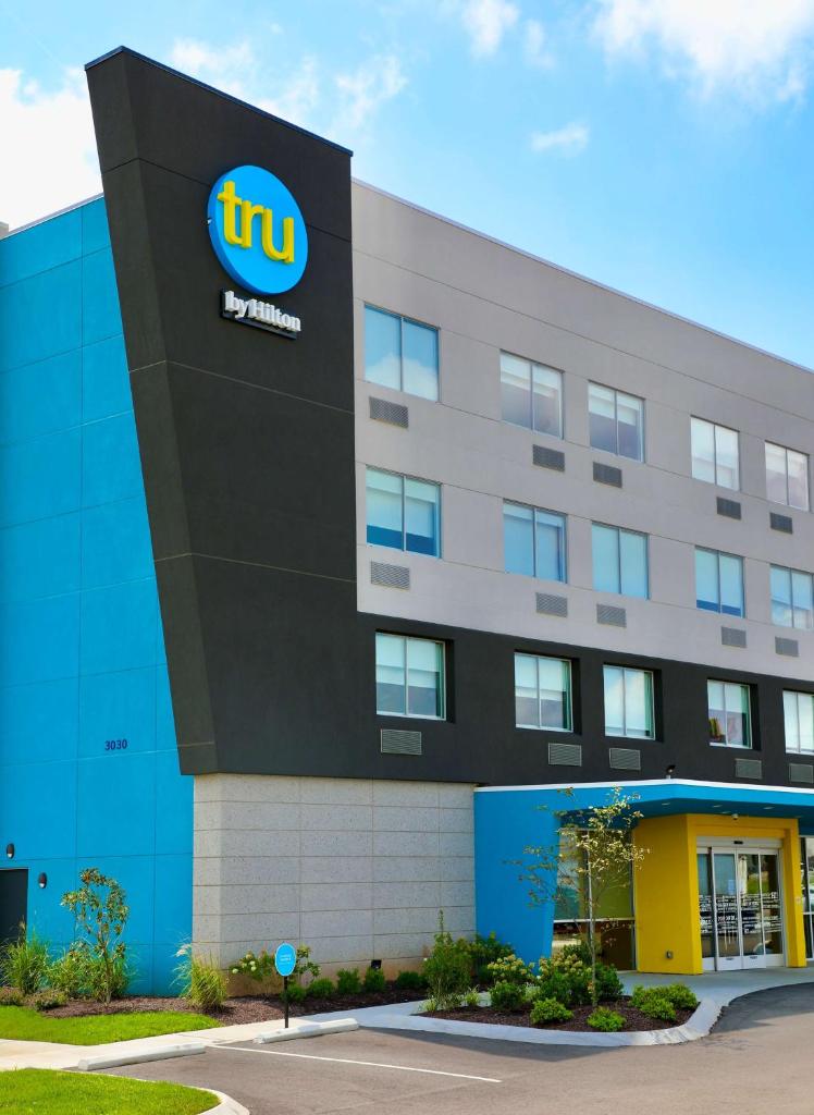 TRU By Hilton Clarksville photo 3