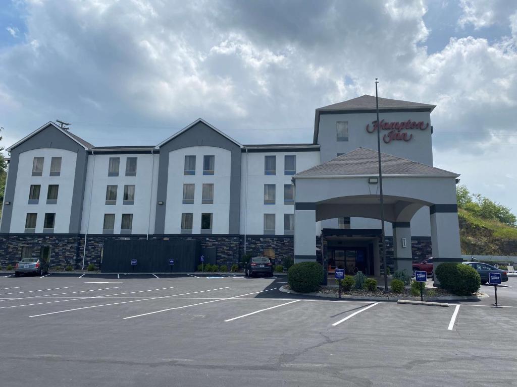 Hampton Inn Ft. Chiswell-Max Meadows image