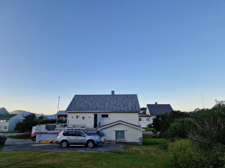 Spacious lovely house in the middle of Lofoten