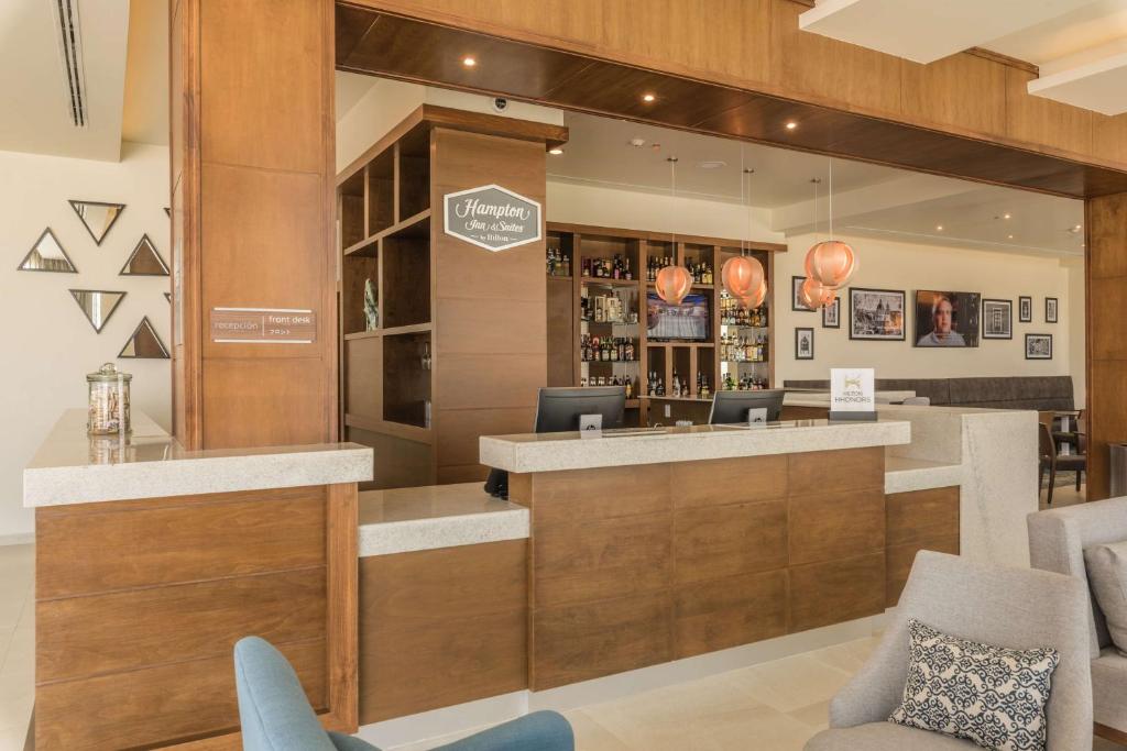 Hampton Inn & Suites by Hilton Salamanca Bajio photo 2