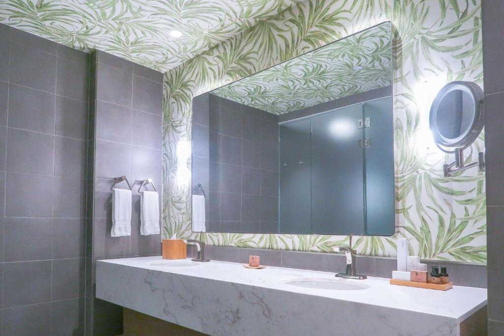 Gran Hotel Costa Rica, Curio Collection by Hilton Room Type - 2 DOUBLE BEDS