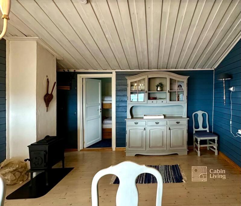 Rustic cabin on Lake Sjusjøen with a lovely view photo 3