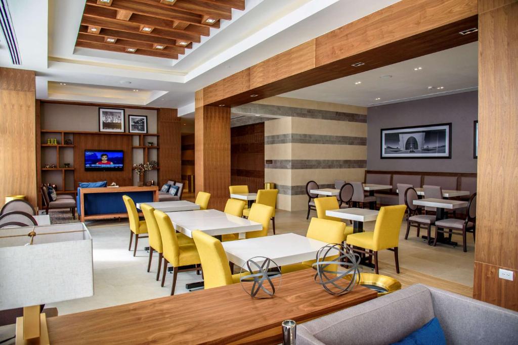 Hampton Inn Piedras Negras photo 4