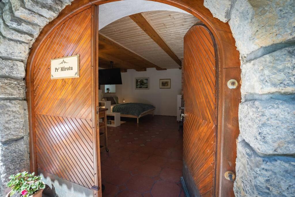 Studio Apartment Pr' Mirotu photo 3