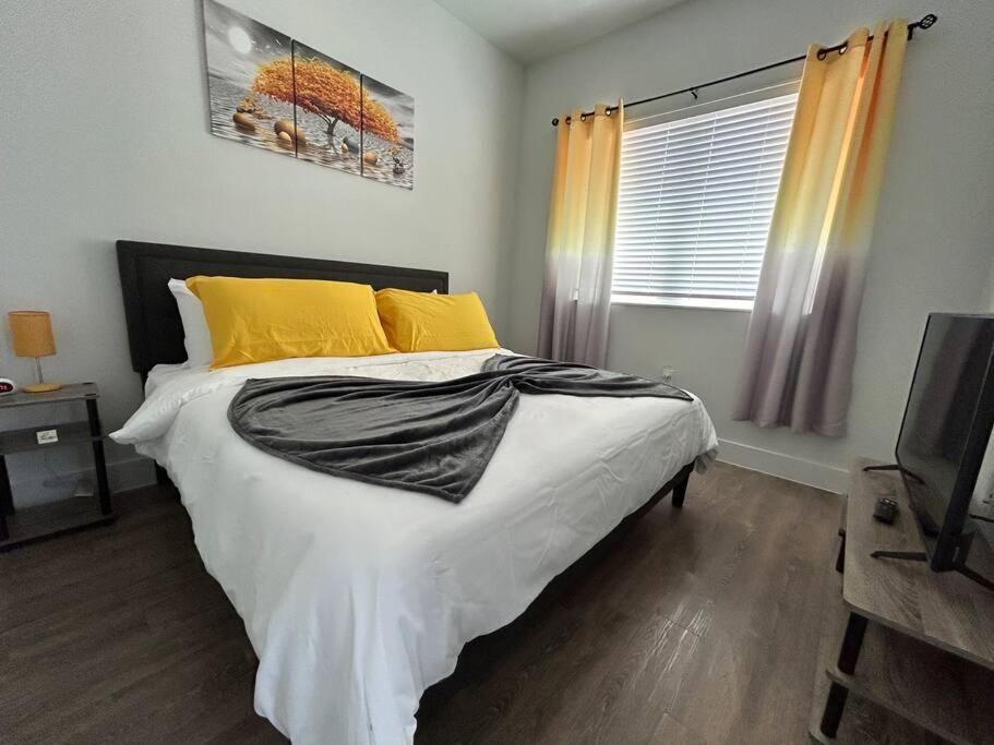 55 Cozy King w Resort Amenities photo 2