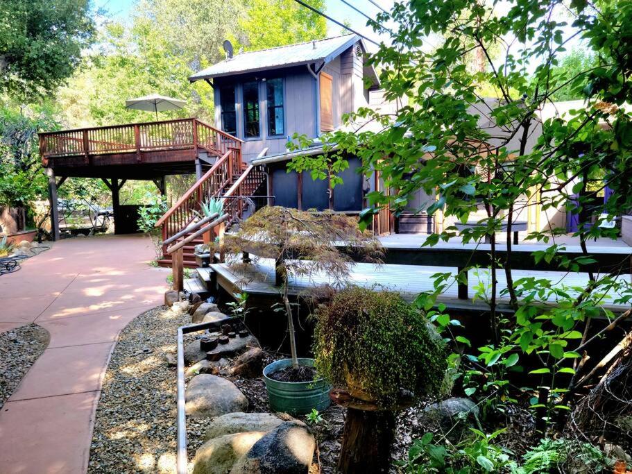 Magical River House ! 10 min to SNP park entrance photo 2