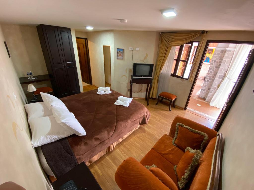 Golden Rest Ecuador photo 2