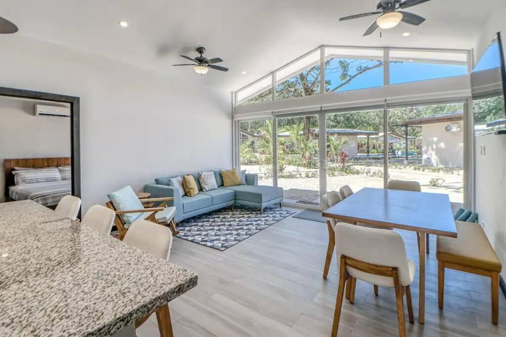 Surfer's Oasis: New Modern Villa & Saltwater Pool