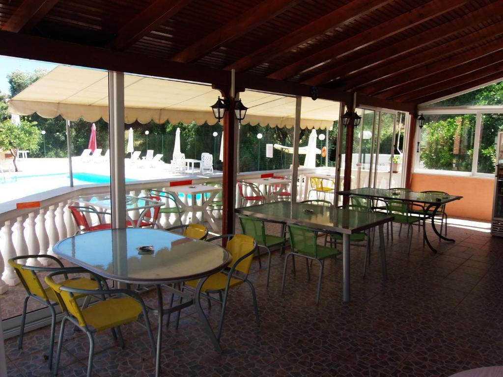 Amazona Apartments and Studios photo 4