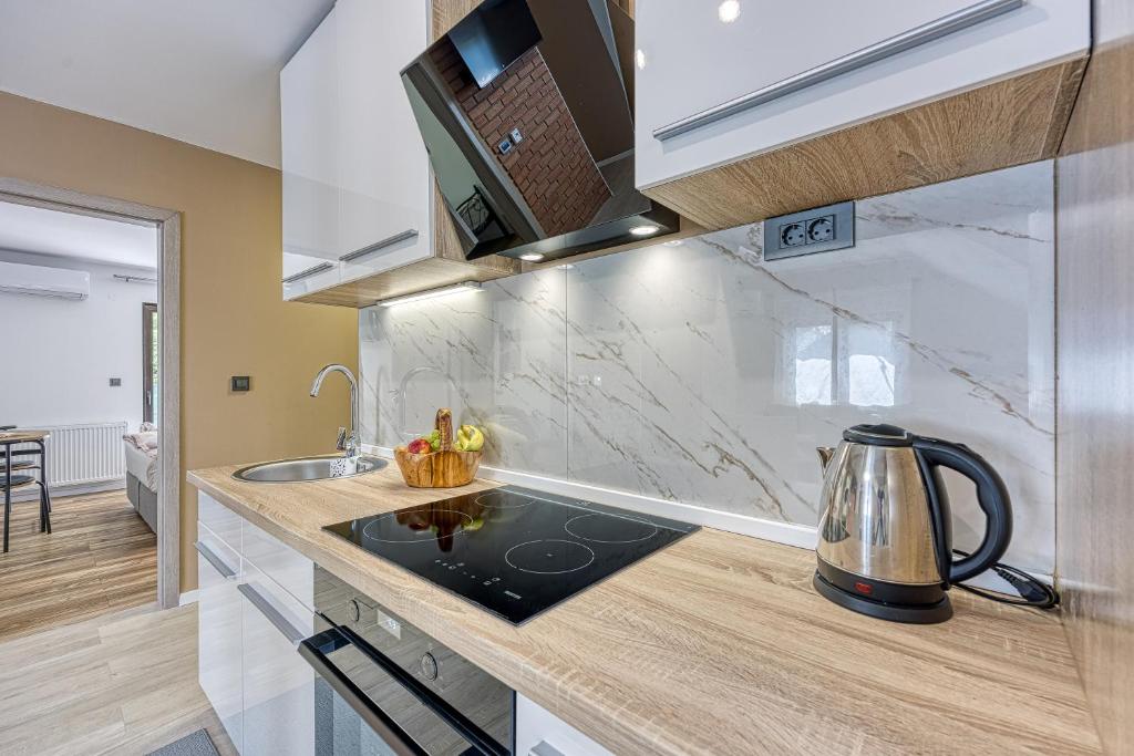 Urban Oasis With Terrace And Parking - Happy Rentals photo 4