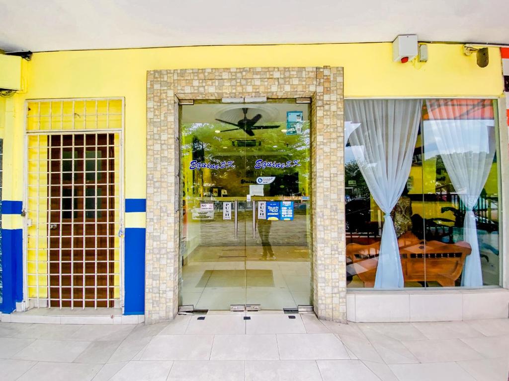 Sun Inns Hotel Equine, Seri Kembangan photo 1