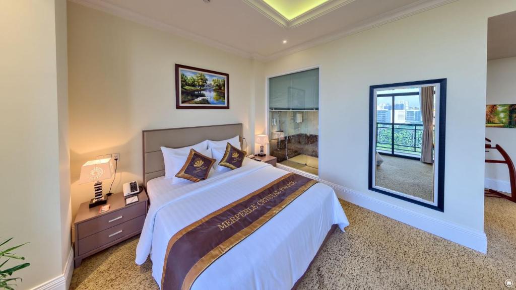 MerPerle Crystal Palace