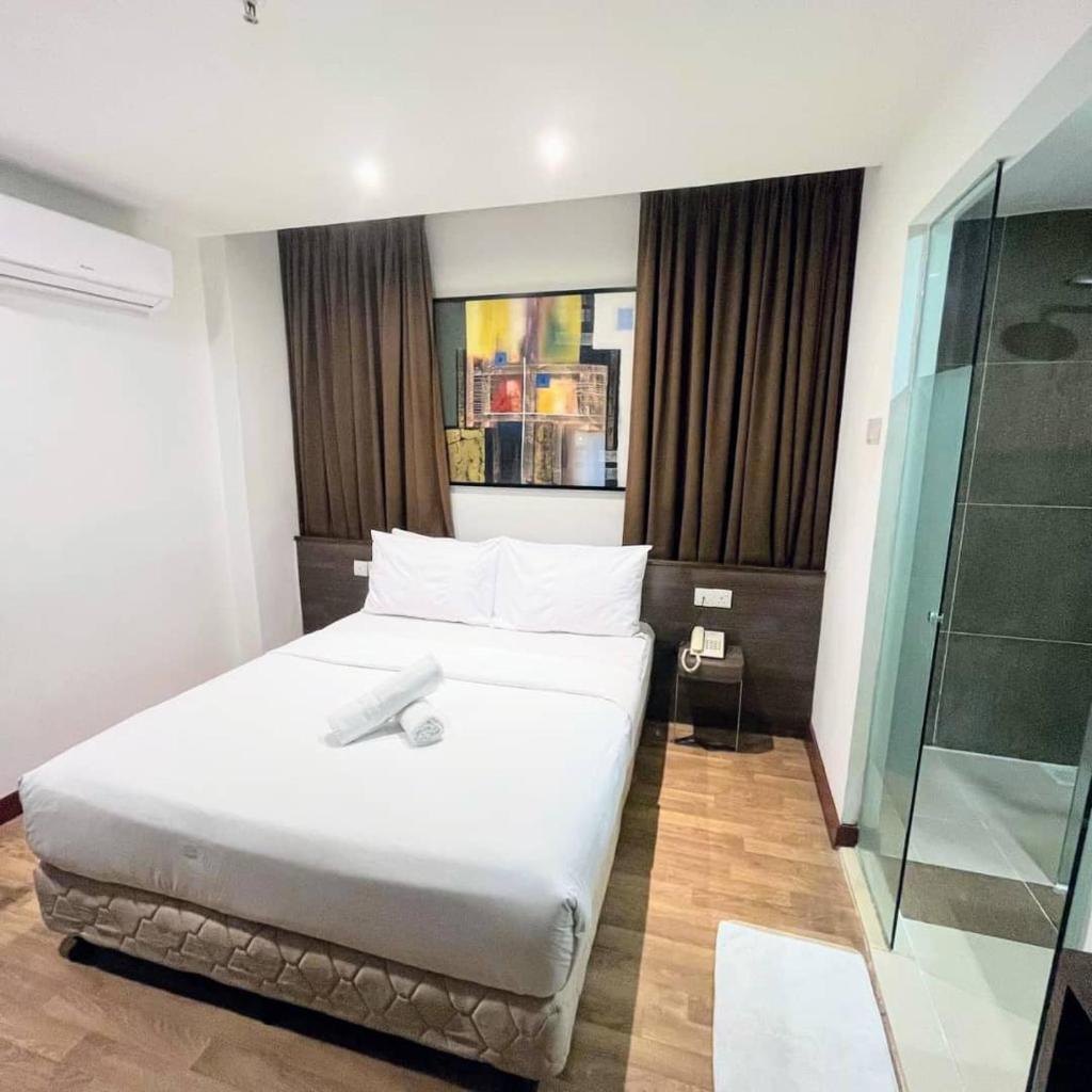 Frenz Hotel Kuala Lumpur - Tap to explore photos