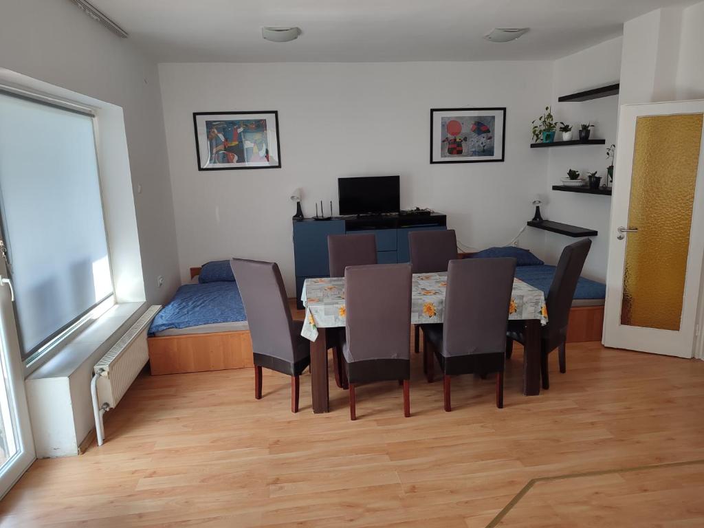 Aranyharmat Apartman photo 3