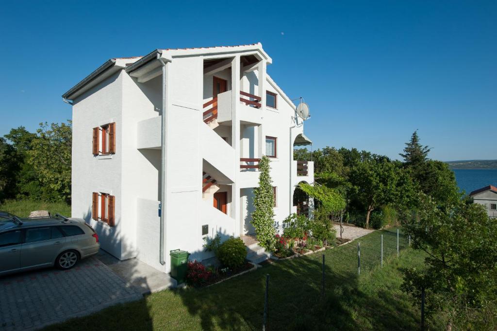 Apartments Ana photo 2