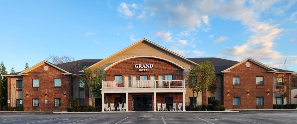 Grand Hotel image