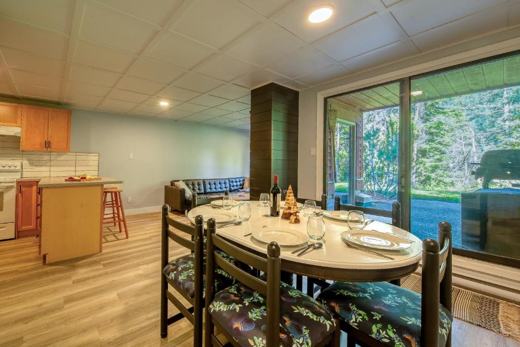 Panorama Resort 2 Bedroom Creekside Condo photo 1