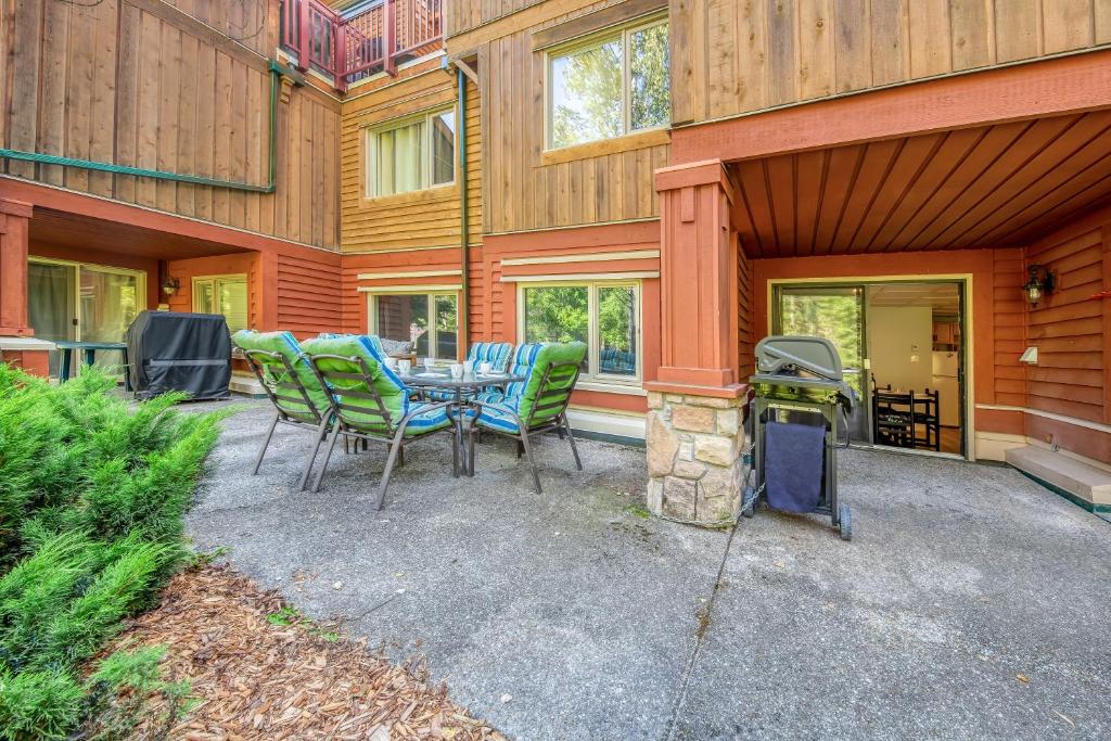 Panorama Resort 2 Bedroom Creekside Condo photo 4