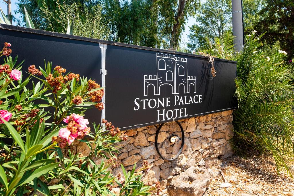 Stone Palace Hotel Free Shuttle From and to Athen's Airport photo 2