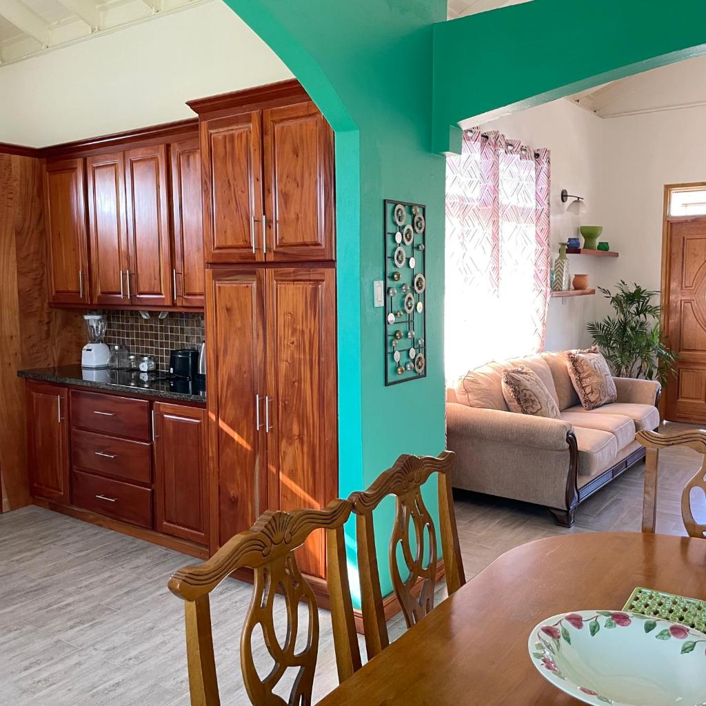 Travellers Villa photo 1