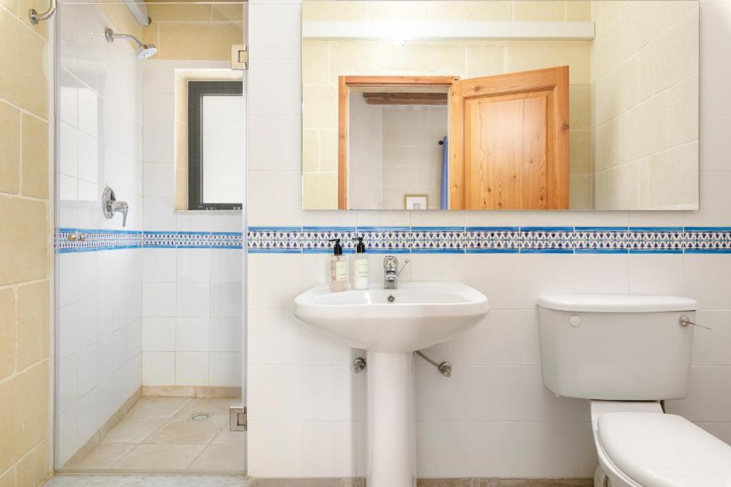 Dar ta' Lonza Villa with Private Pool photo 2