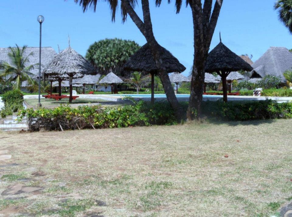 Private cottages @ Karibuni Villas photo 3