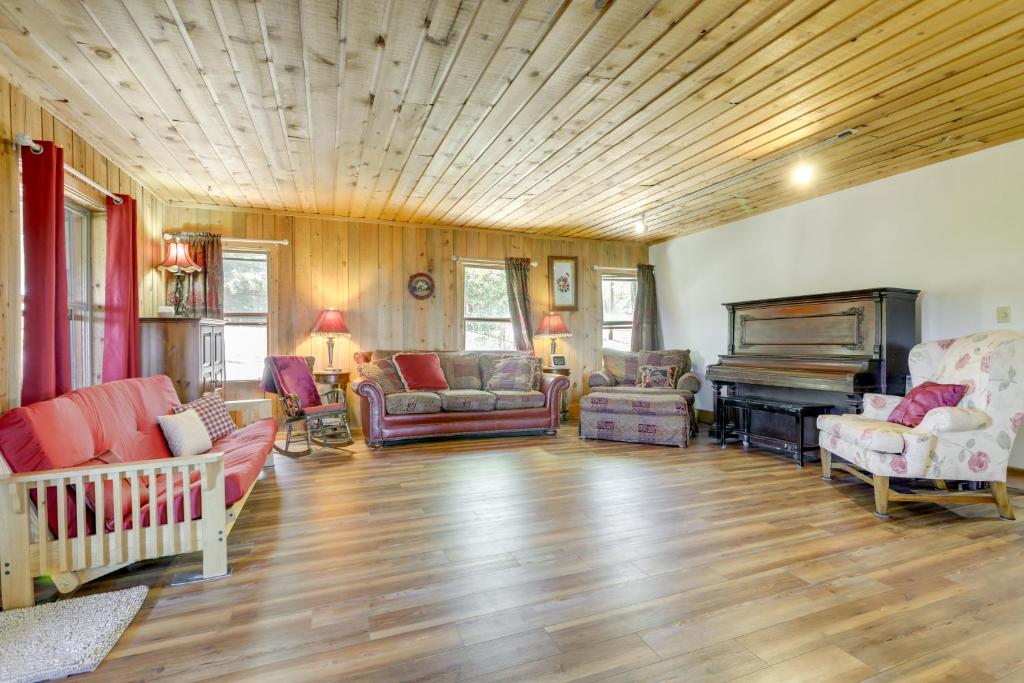 Historic Alpine Cabin with Scenic Mount Sopris View photo 3