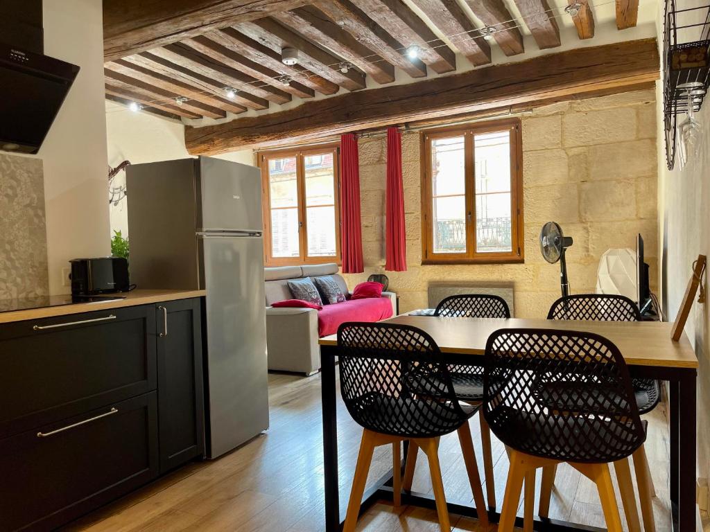 Appartements chez Delphine et Guillaume au coeur de Semur en Auxois photo 1