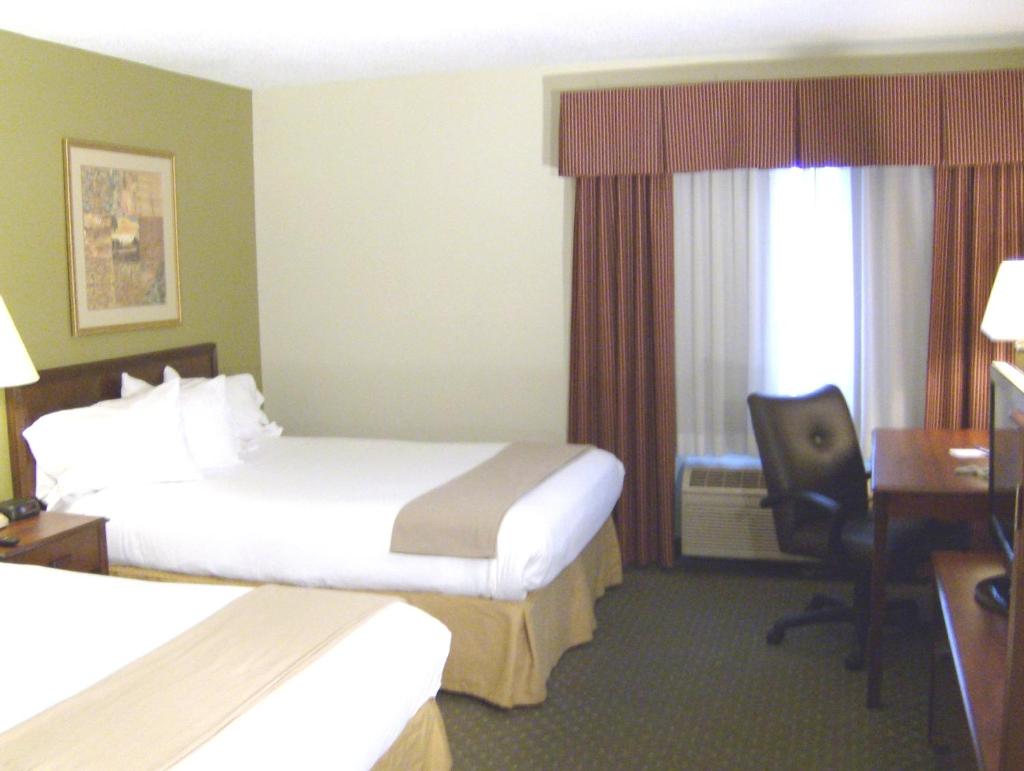 Holiday Inn Express Evansville - West, an IHG Hotel photo 2