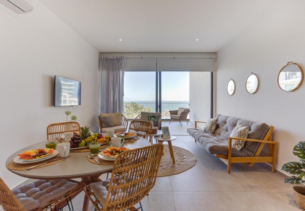 Aria 606 Del Mar photo 1