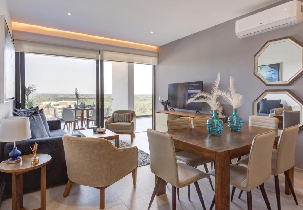 Aria 711 Del Mar