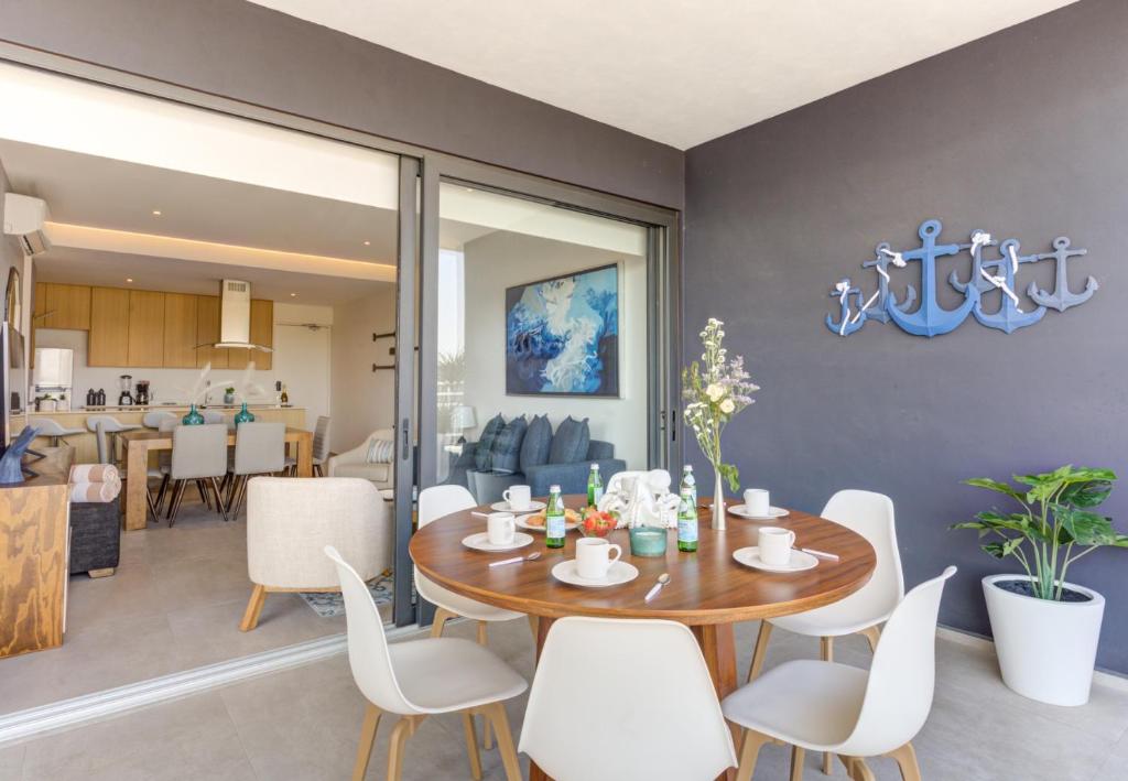 Aria 711 Del Mar photo 1