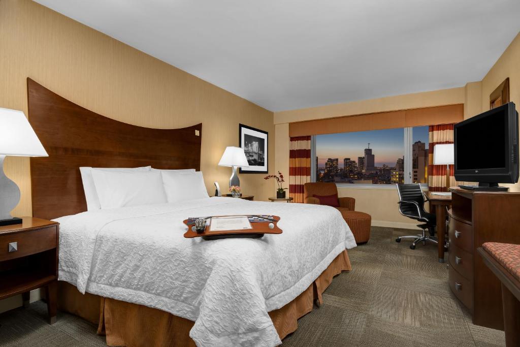 Двухместный (Номер с кроватью размера «king-size»), Hampton Inn Manhattan-Times Square North