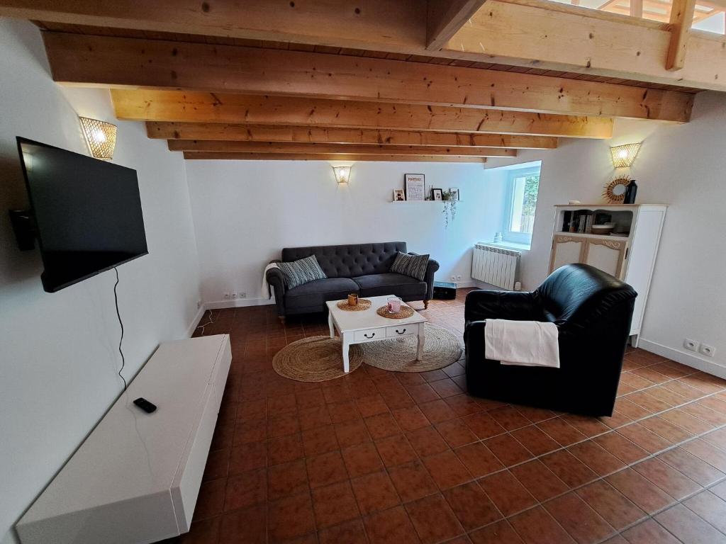 Comfortable cottage close to the beach, Portsall, 2 canoes photo 4