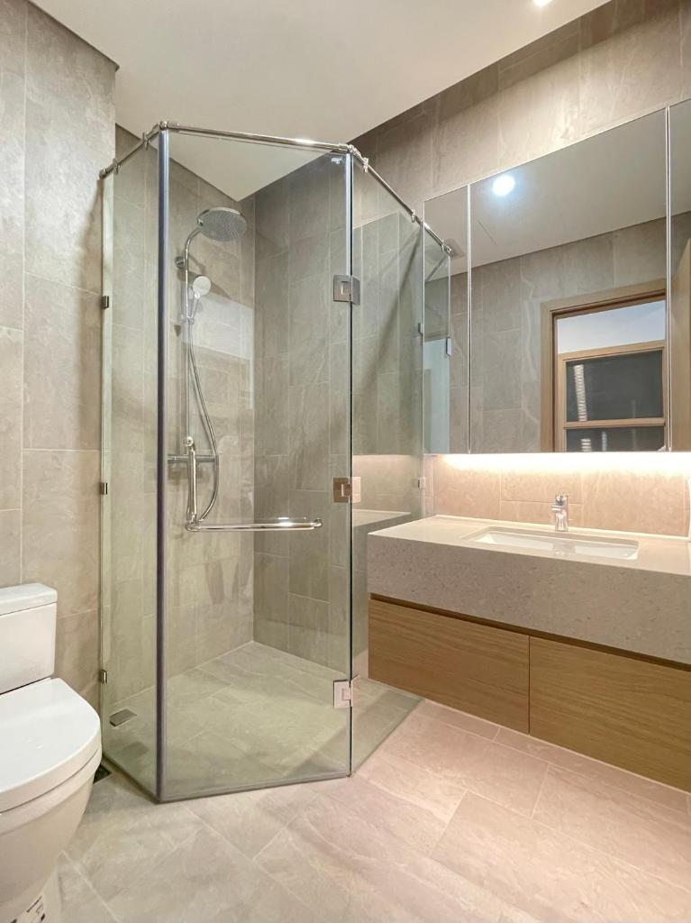 Lancaster Luminaire Apartment