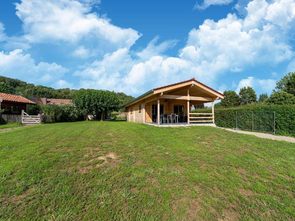 Cozy holiday home in Limburg with a beautiful view photo 4