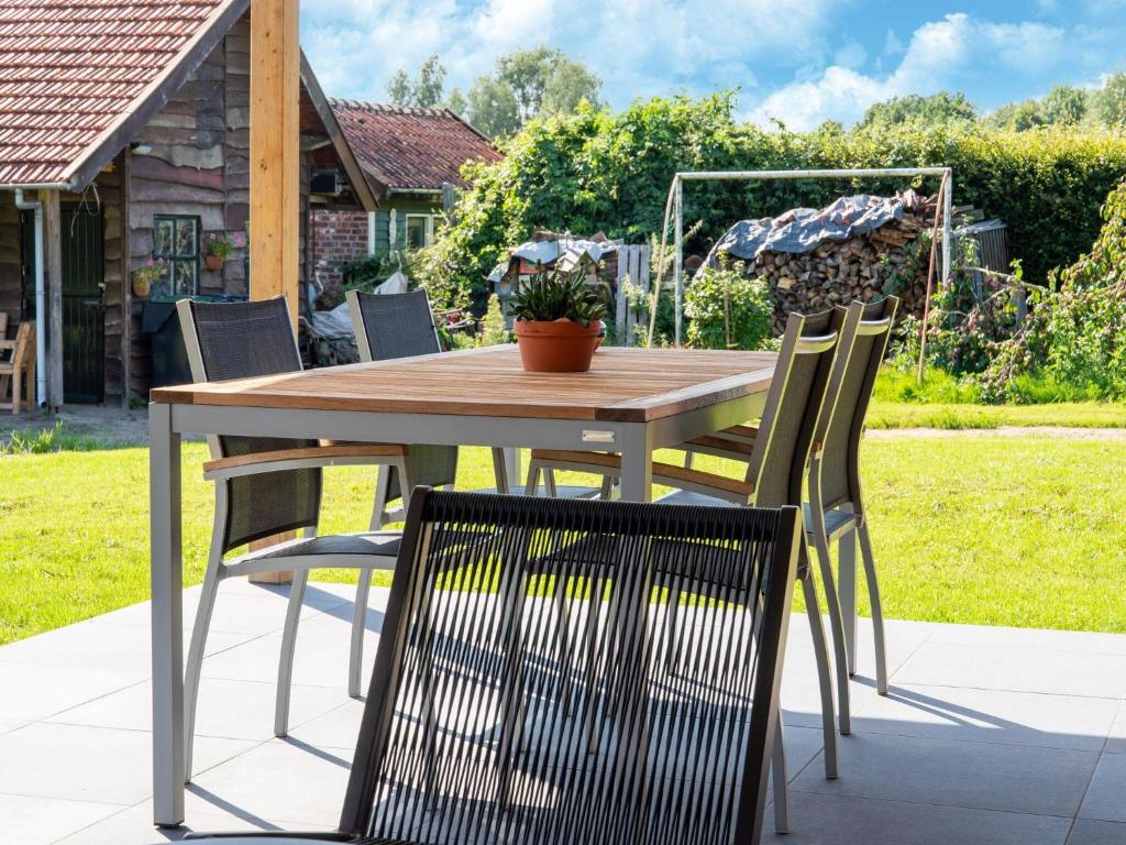 Cozy holiday home in Limburg with a beautiful view photo 1