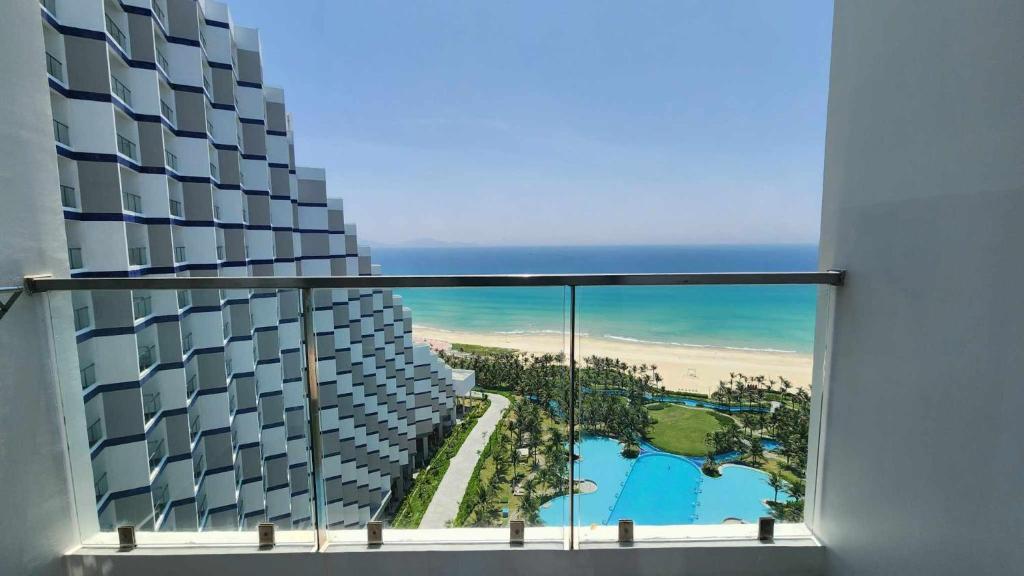 Arena Cam Ranh SeaView KH