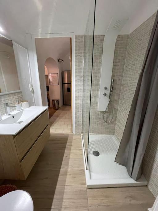 Magnifique gîte 75M2 avec terrasse 30m2, piscine, terrain de pétanque, et jardin en Cévennes photo 2