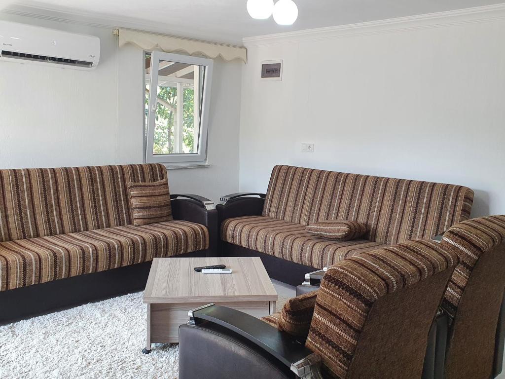 Mert Village house photo 2