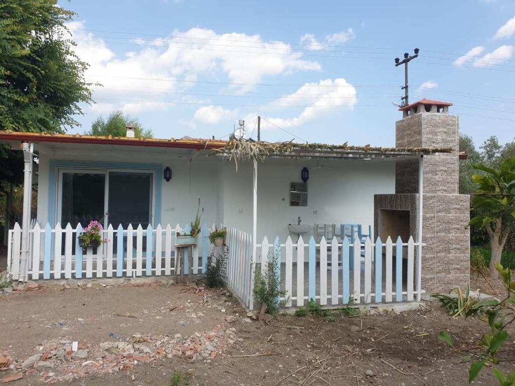 Mert Village house photo 1